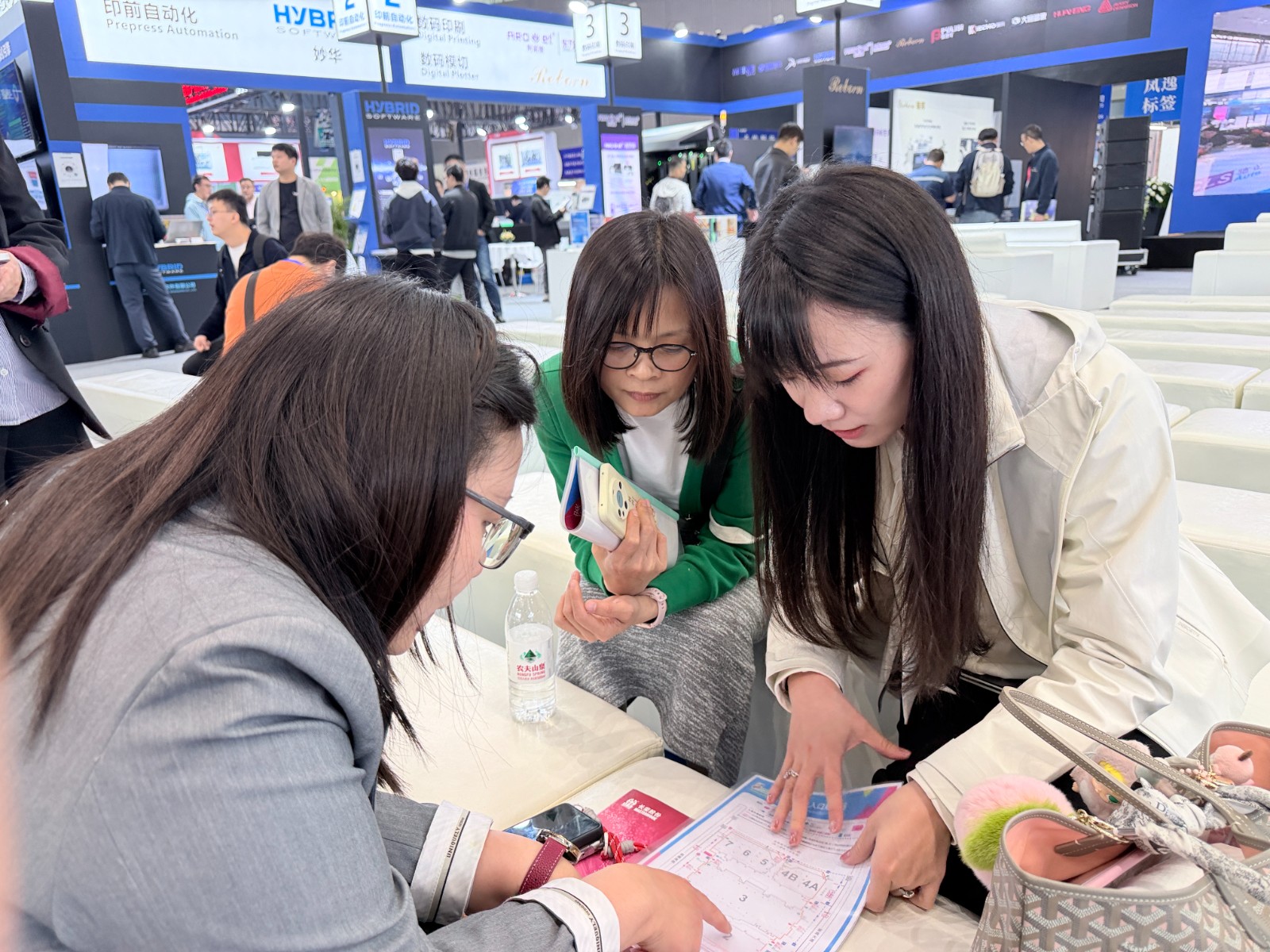 1773641342505752.jpg 6、招展1.jpg